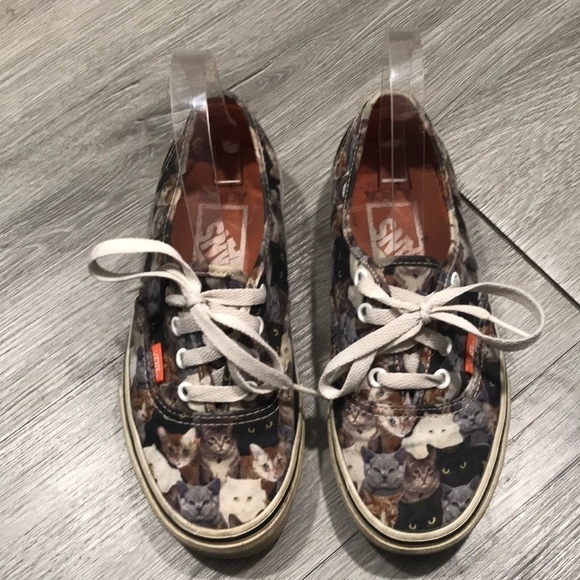 VANS ASPCA KITTY Classic Lace Up Sneakers size 6 - Picture 1 of 10